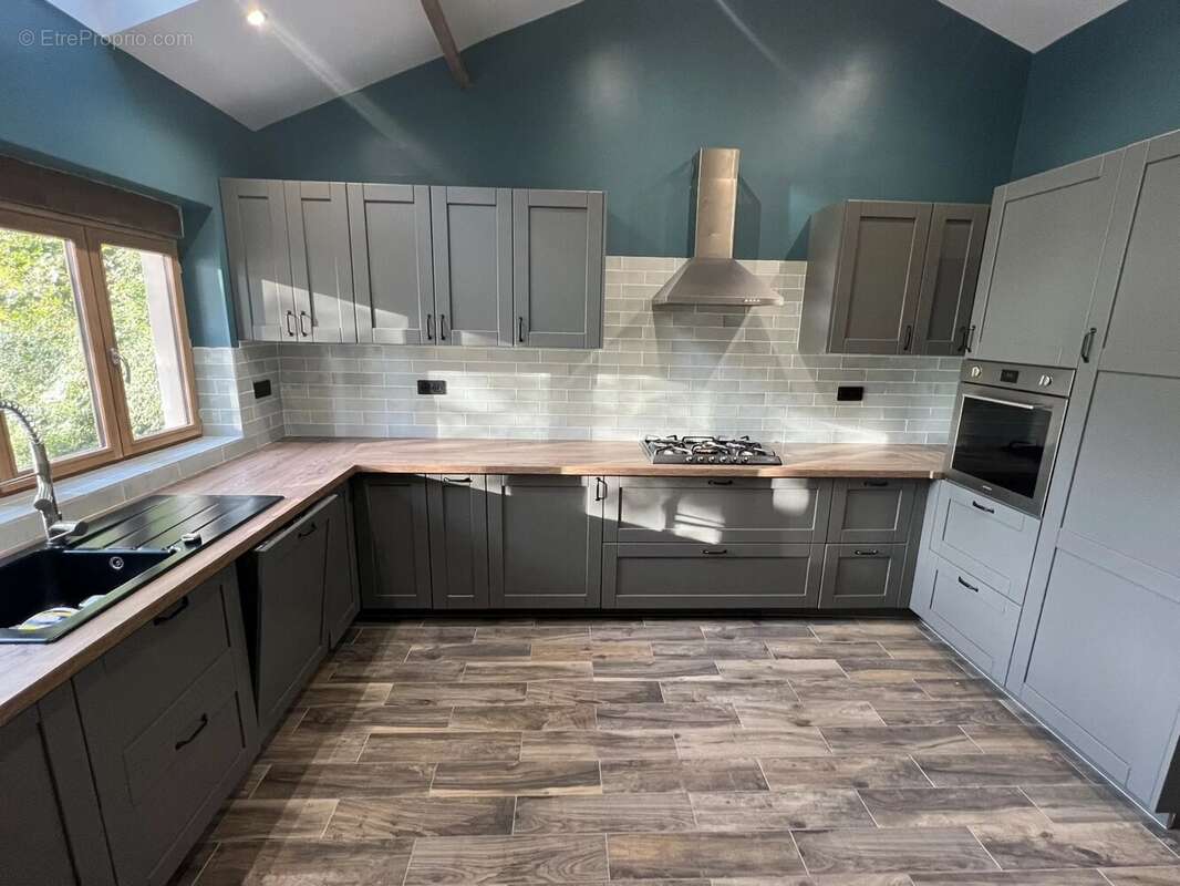 Maison à CHAMPNIERS-ET-REILHAC