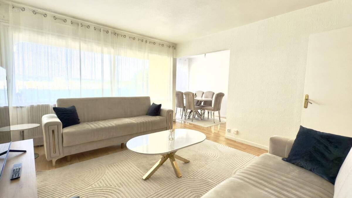 Appartement à LES MUREAUX