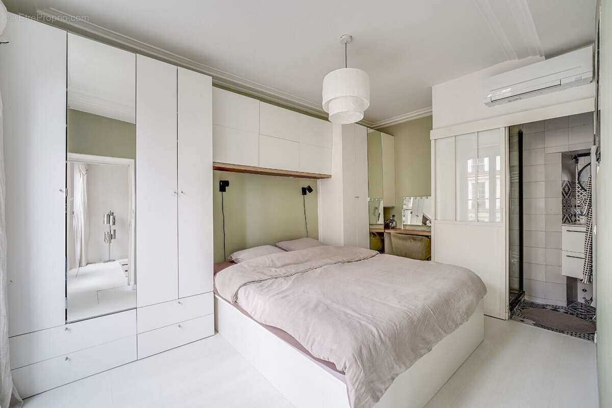 Appartement à PARIS-2E