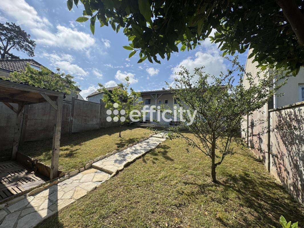 Maison à ARROMANCHES-LES-BAINS