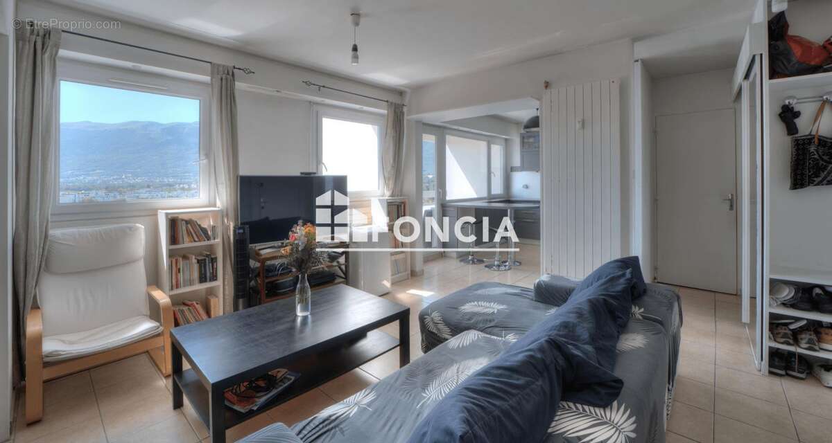 Appartement à SAINT-GENIS-POUILLY