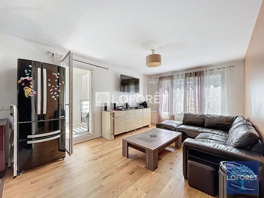 Appartement à VIGNEUX-SUR-SEINE