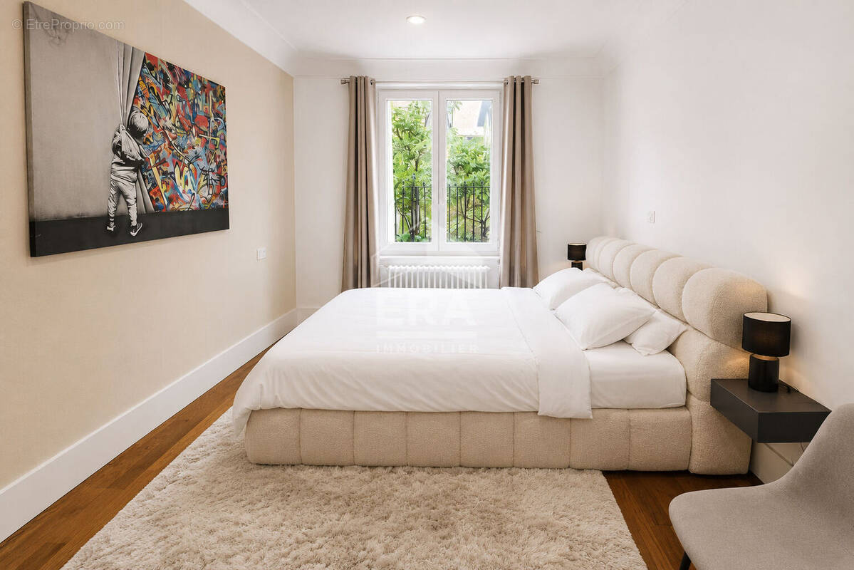 Appartement à LEVALLOIS-PERRET