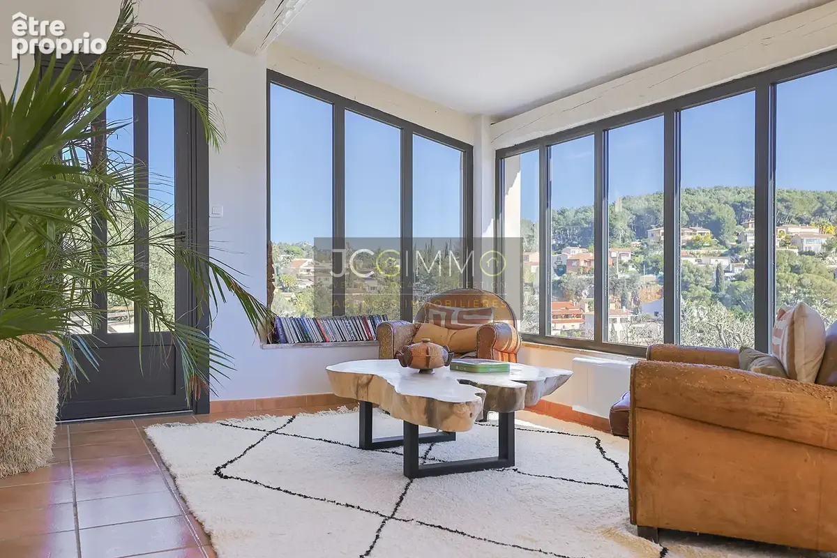 Carqueirane - villa t6 183 m2 vue mer dominante et panoramique avec studio - photo 27