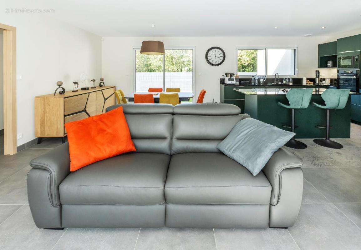 Maison plain-pied 138 M2 proche du centre de Férel - photo 6