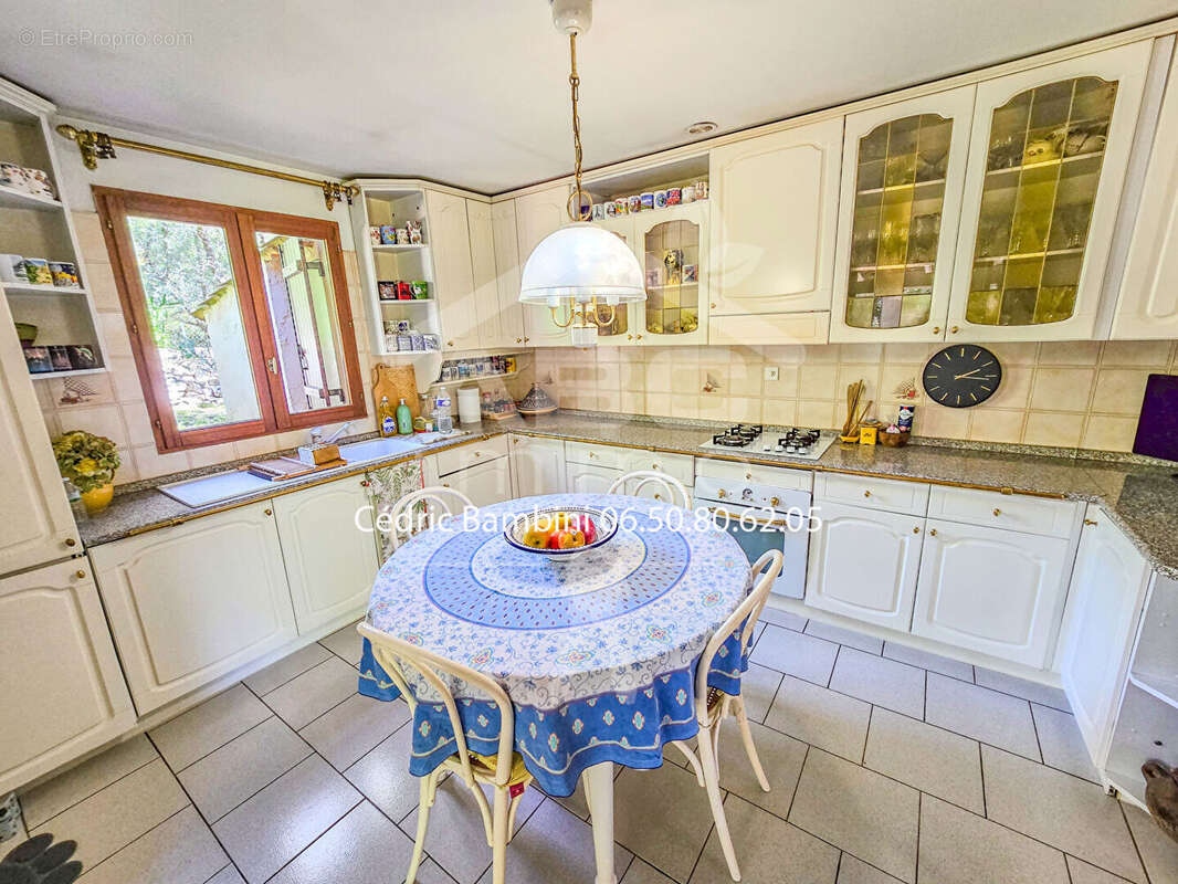 Maison à SAINT-MAXIMIN-LA-SAINTE-BAUME