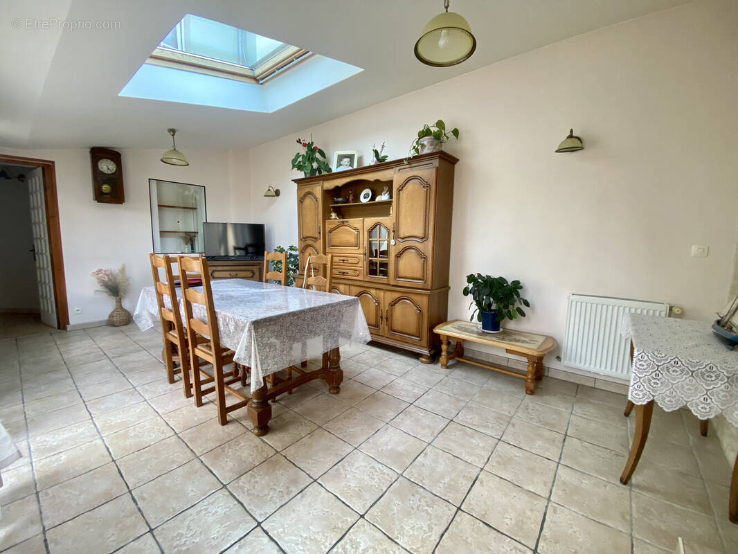 Appartement à MONTEBOURG