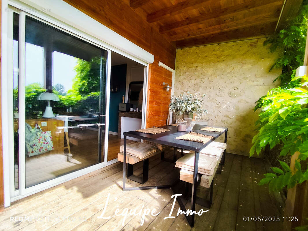 Maison à VIC-FEZENSAC