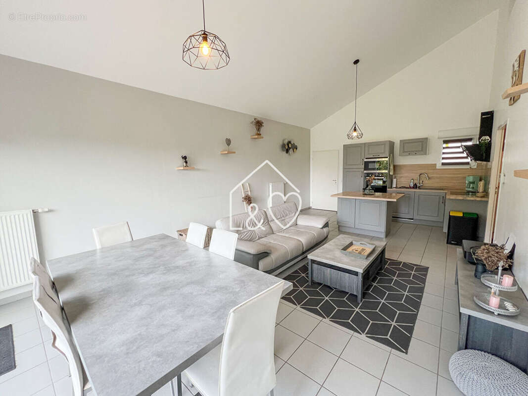 Maison à TALMONT-SAINT-HILAIRE