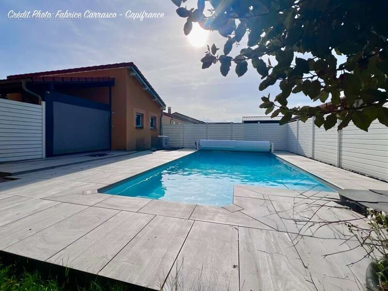 Maison à MARINGUES