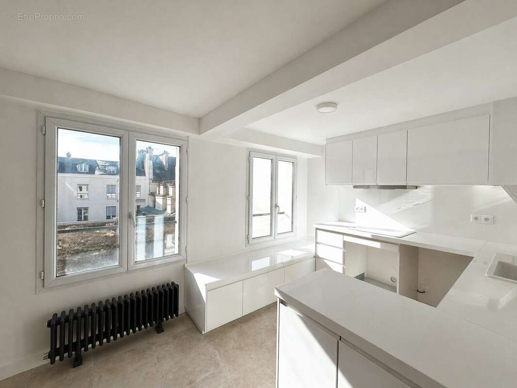 Appartement à PARIS-2E