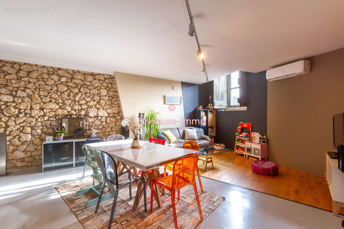 Maison à PEYROLLES-EN-PROVENCE