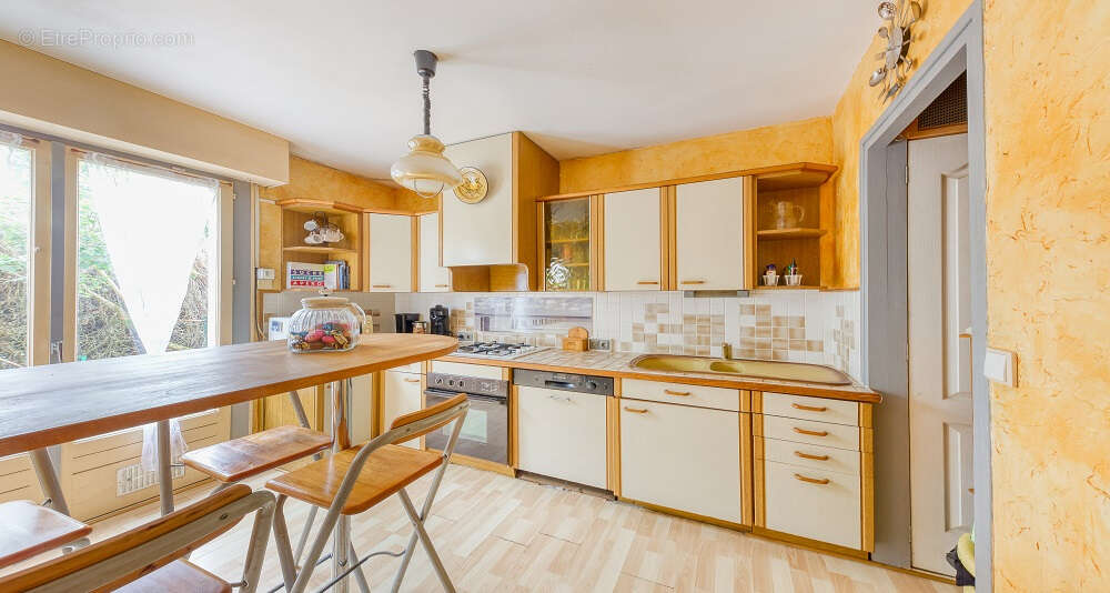 Maison à vendre à Roissy En Brie 5 pièce(s) 106.73 m2 - photo 2