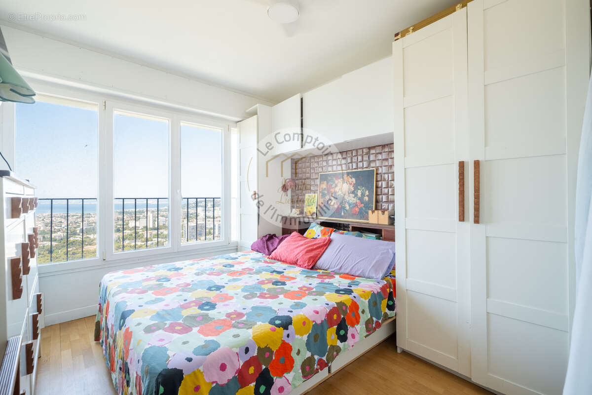 Appartement à MARSEILLE-9E