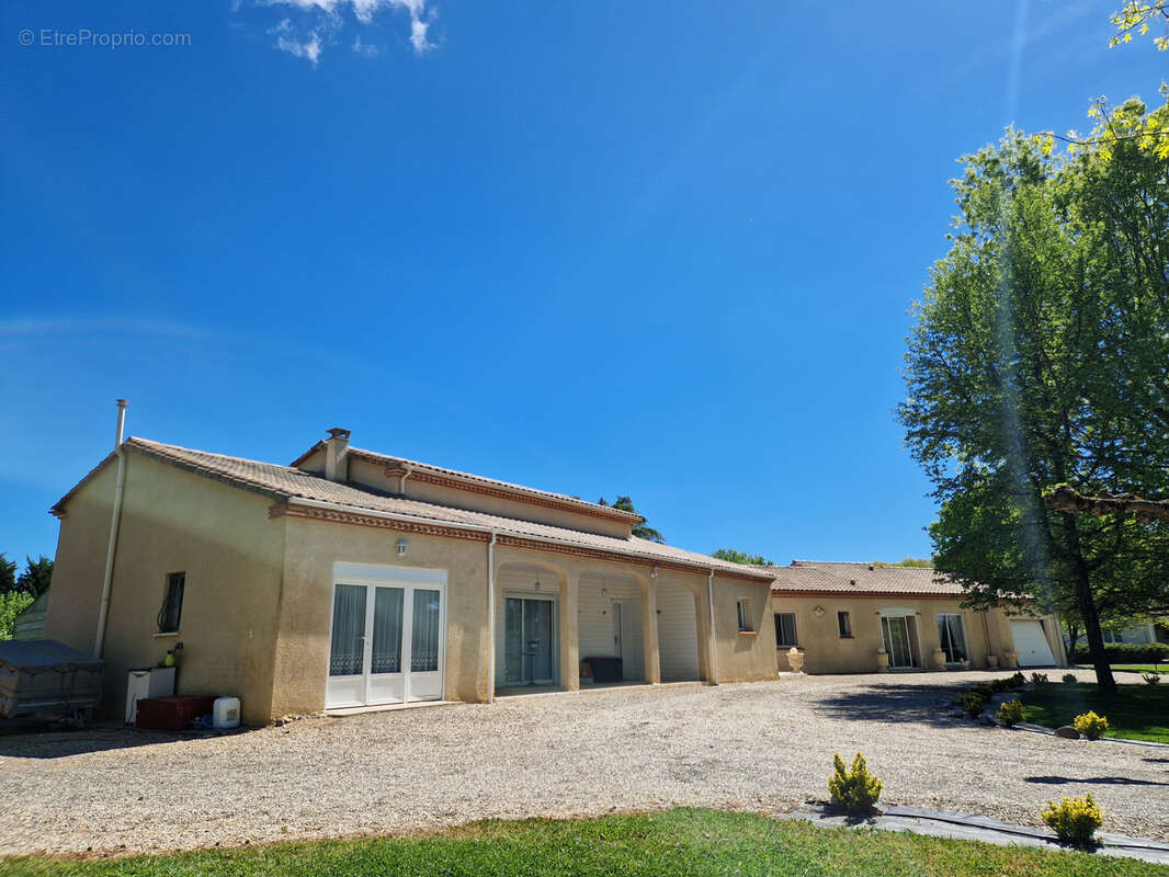 Maison à SAINTE-LIVRADE-SUR-LOT