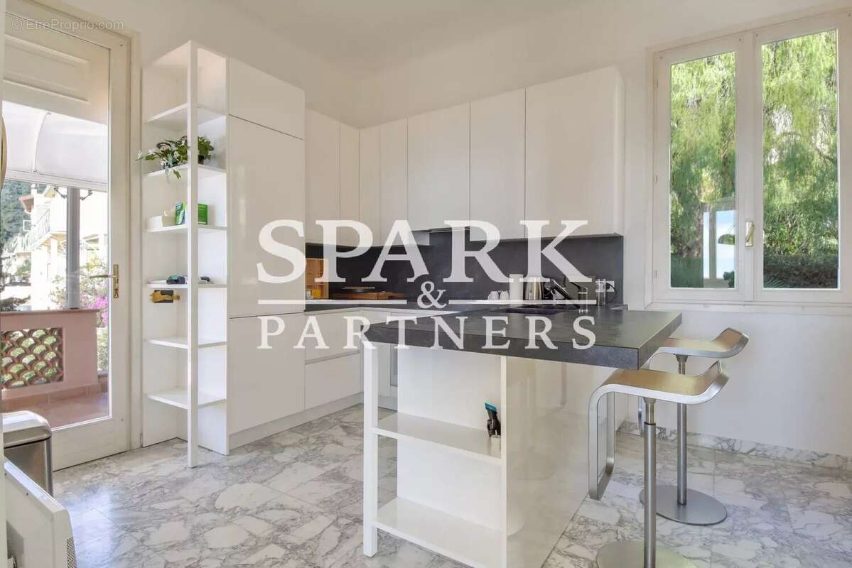 Appartement à CAP-D'AIL