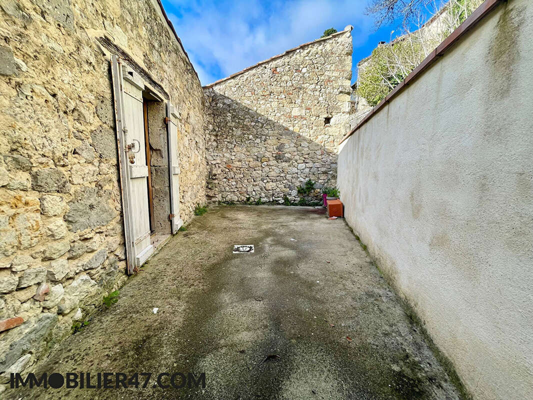 Maison à CLERMONT-DESSOUS