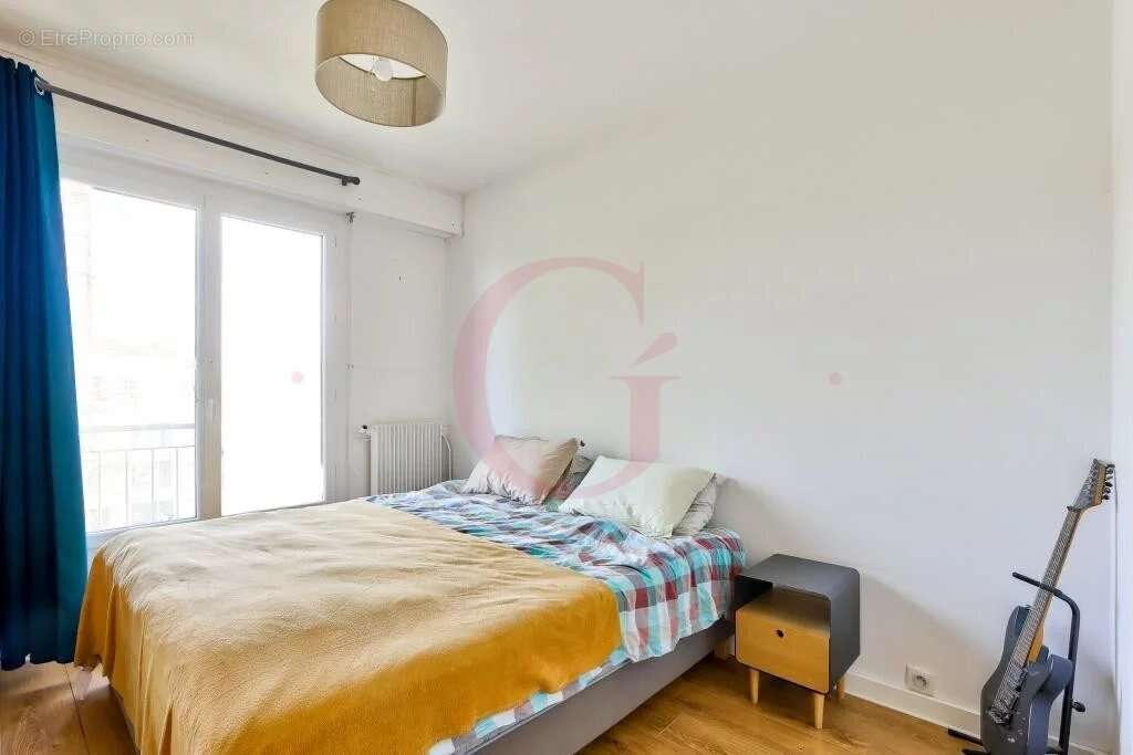 Appartement à BOURG-LA-REINE