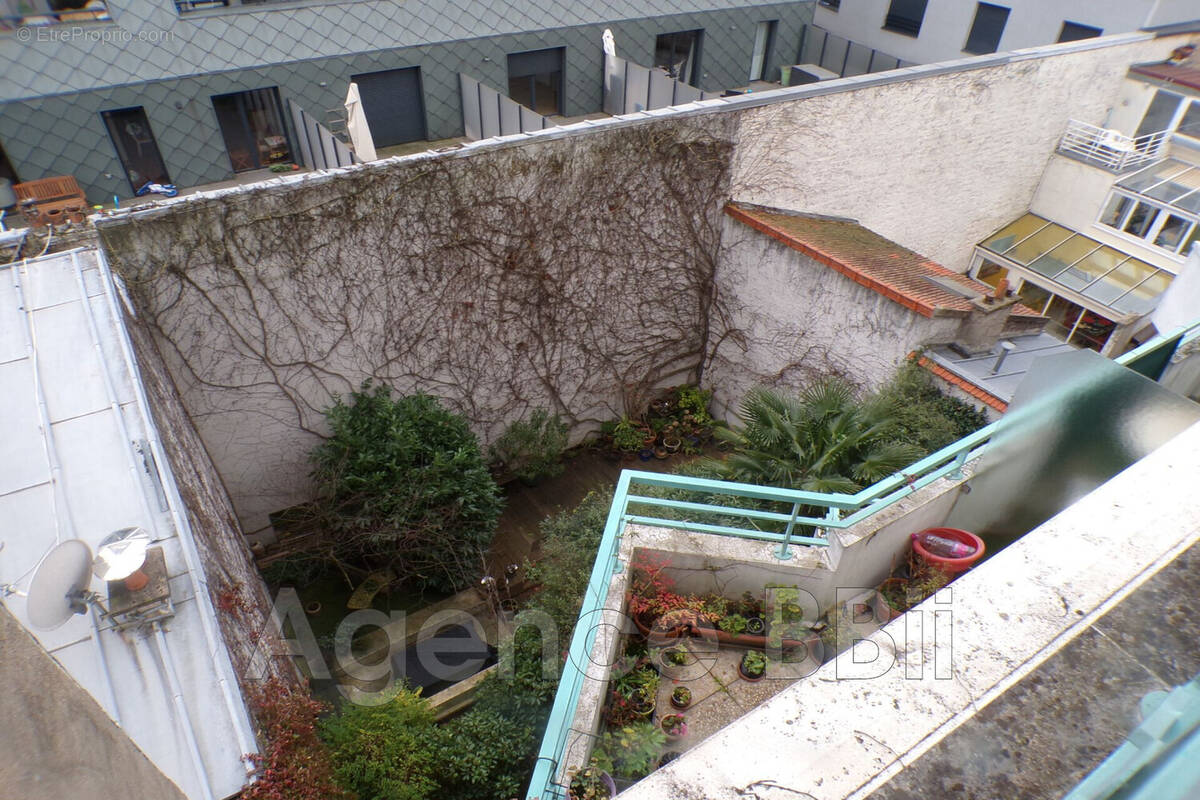 Appartement à PARIS-14E