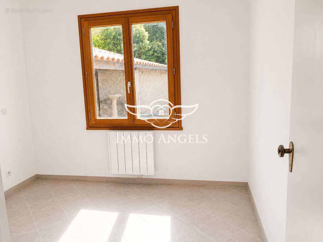 Maison 73 m² à Valreas  - photo 9