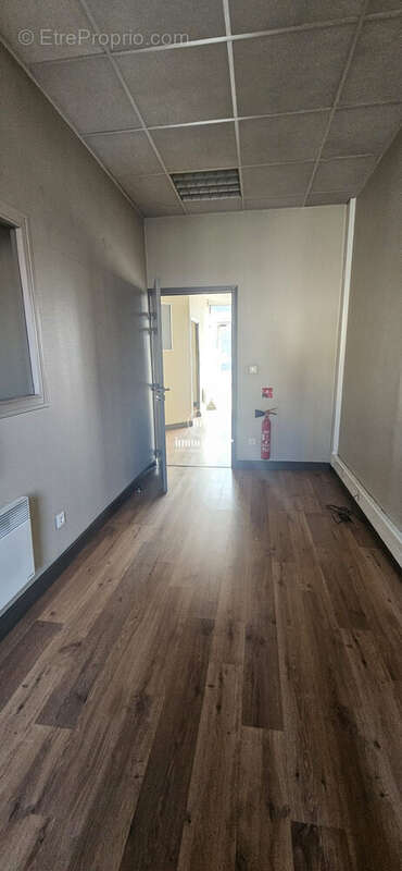 Commerce 130 m² à Limoges  - photo 5