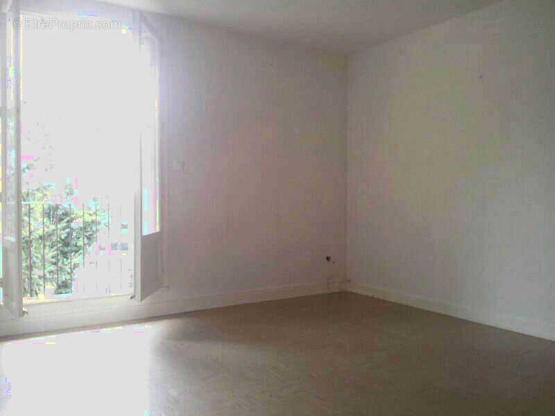 NEVERS appartement T.3   balcon GARAGE - photo 3