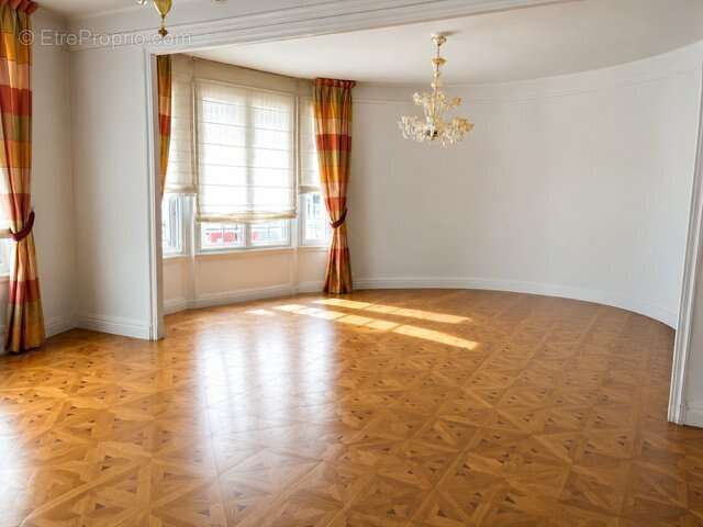 Appartement à LA MADELEINE