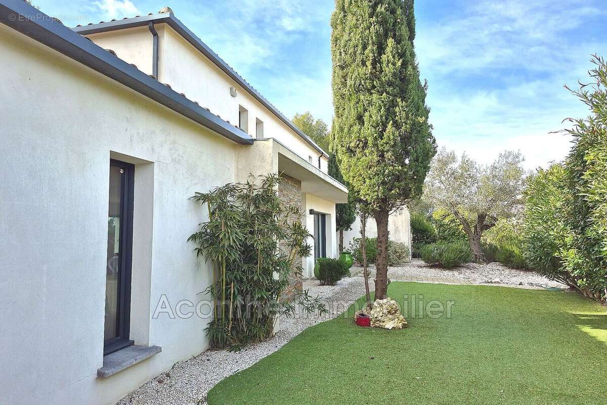 Maison à SAINT-VINCENT-DE-BARBEYRARGUES