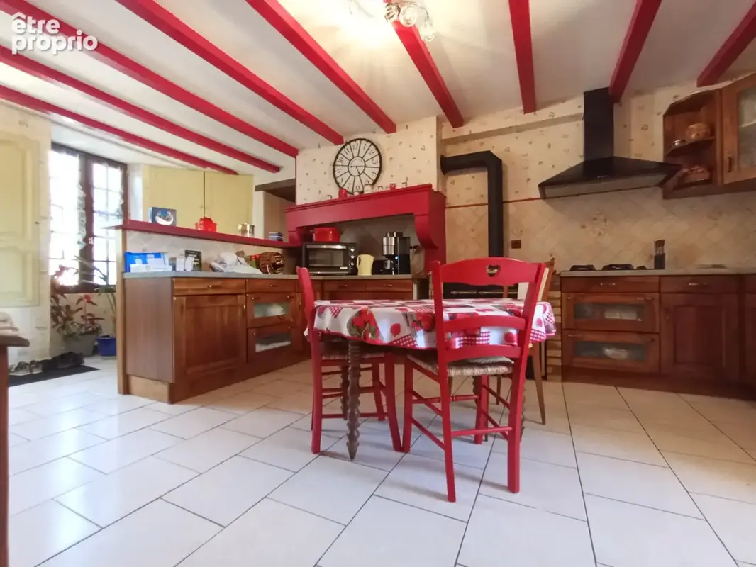 Saivres (79) à vendre – maison de caractère en pleine campagne 195 m² -6p- 3249 m² de terrain arboré - photo 2