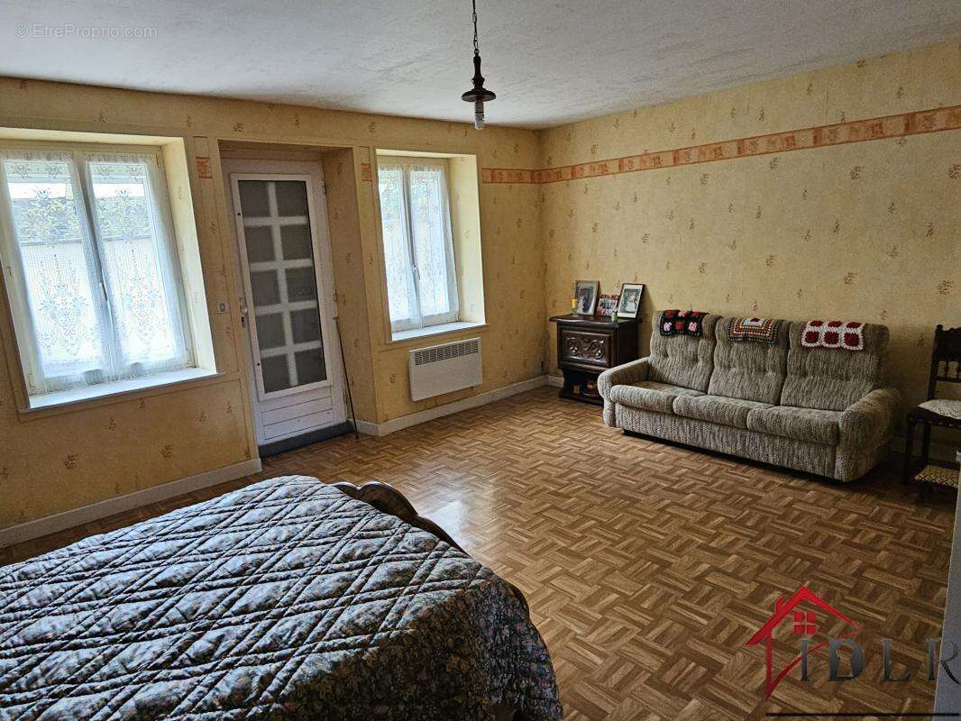 Maison à TROISFONTAINES-LA-VILLE