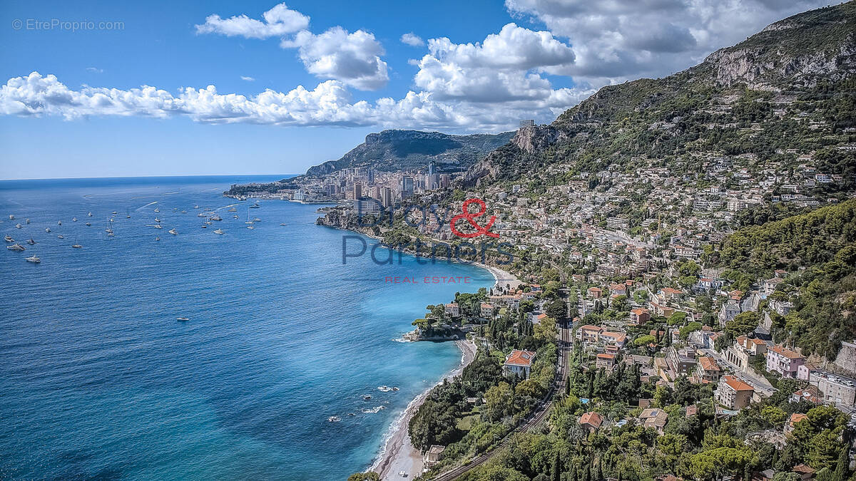 Appartement à ROQUEBRUNE-CAP-MARTIN
