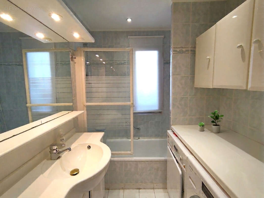 Appartement à MANDELIEU-LA-NAPOULE