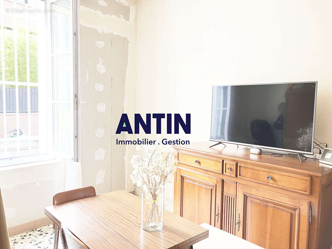 Appartement à COURBEVOIE