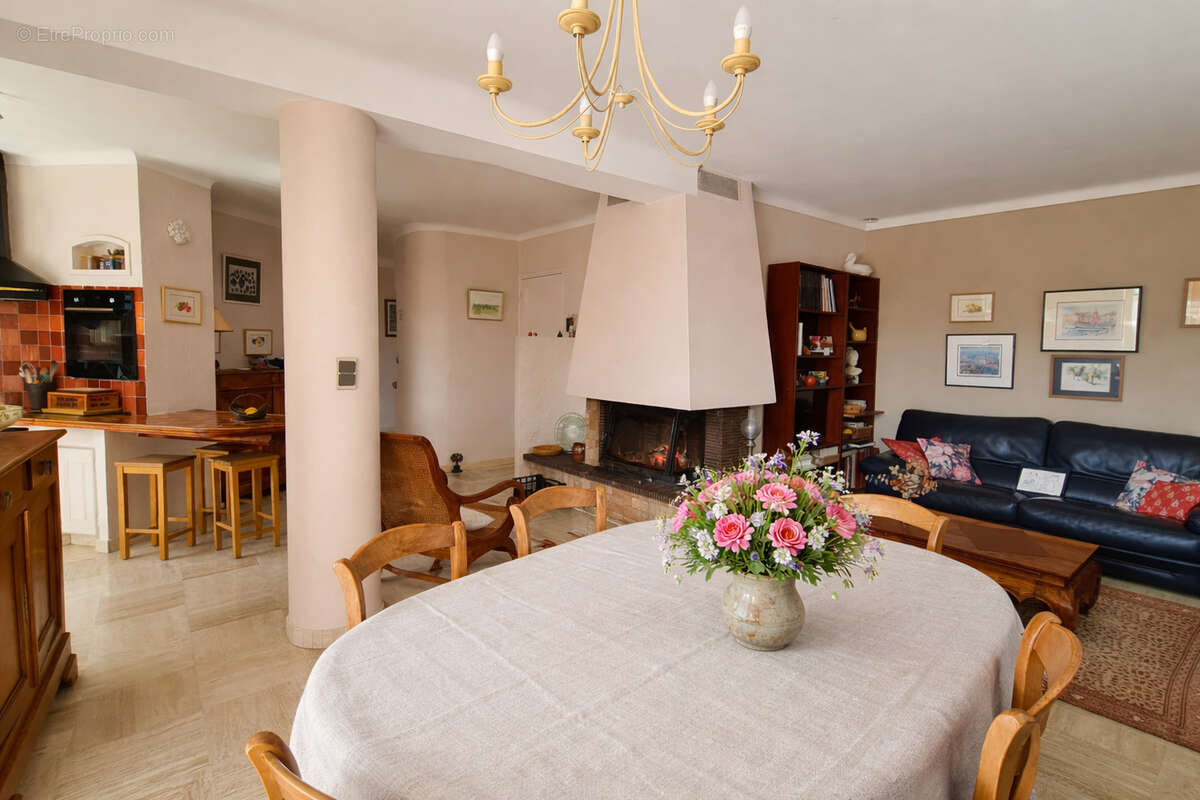 Maison à VILLENEUVE-LES-AVIGNON