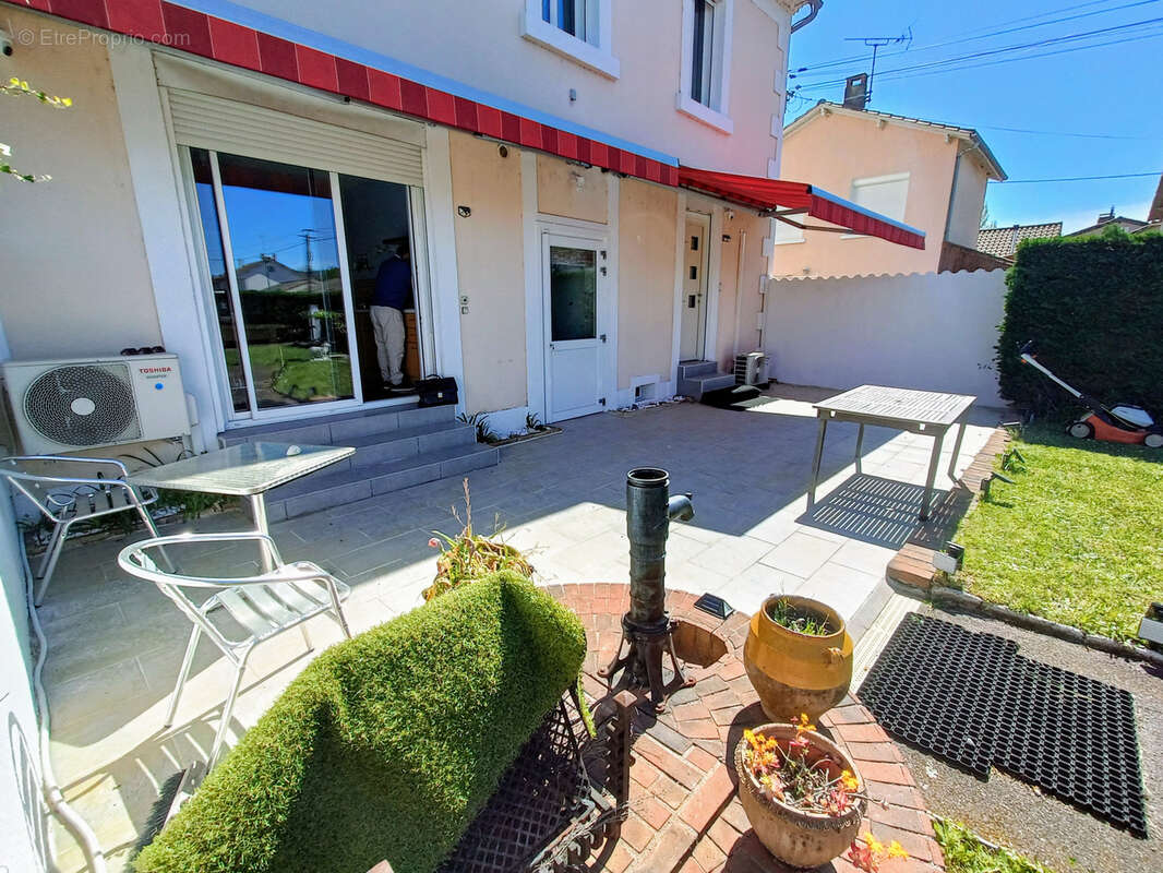 Maison à SAINT-ASTIER