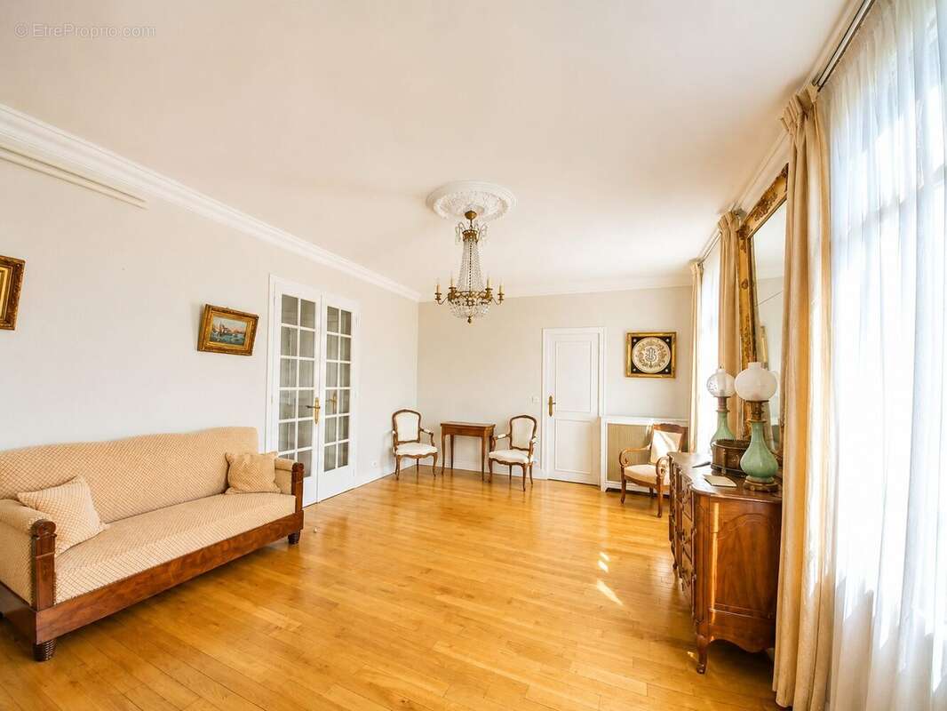 Appartement à LE VESINET