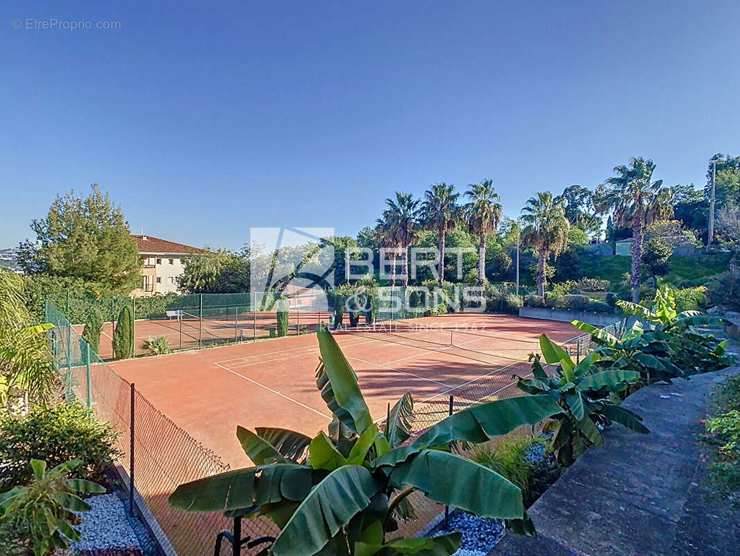 Appartement à MANDELIEU-LA-NAPOULE