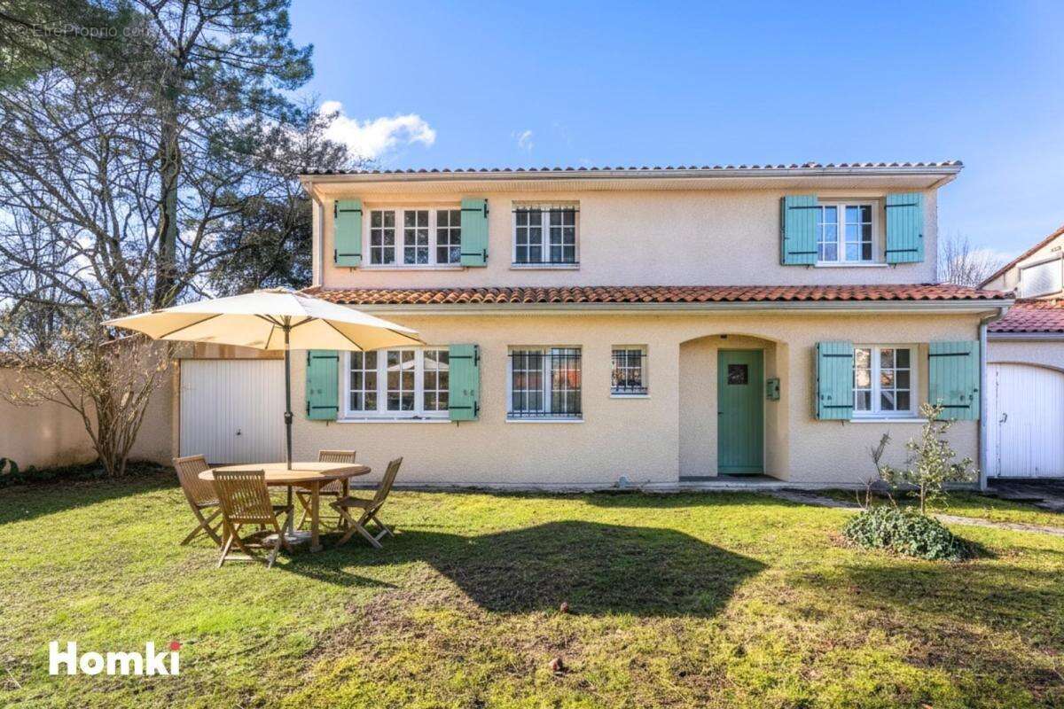 Maison à MERIGNAC