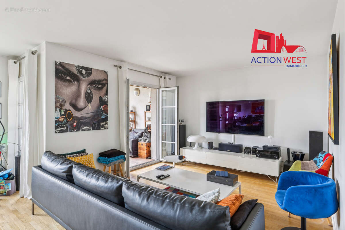 Appartement à COURBEVOIE