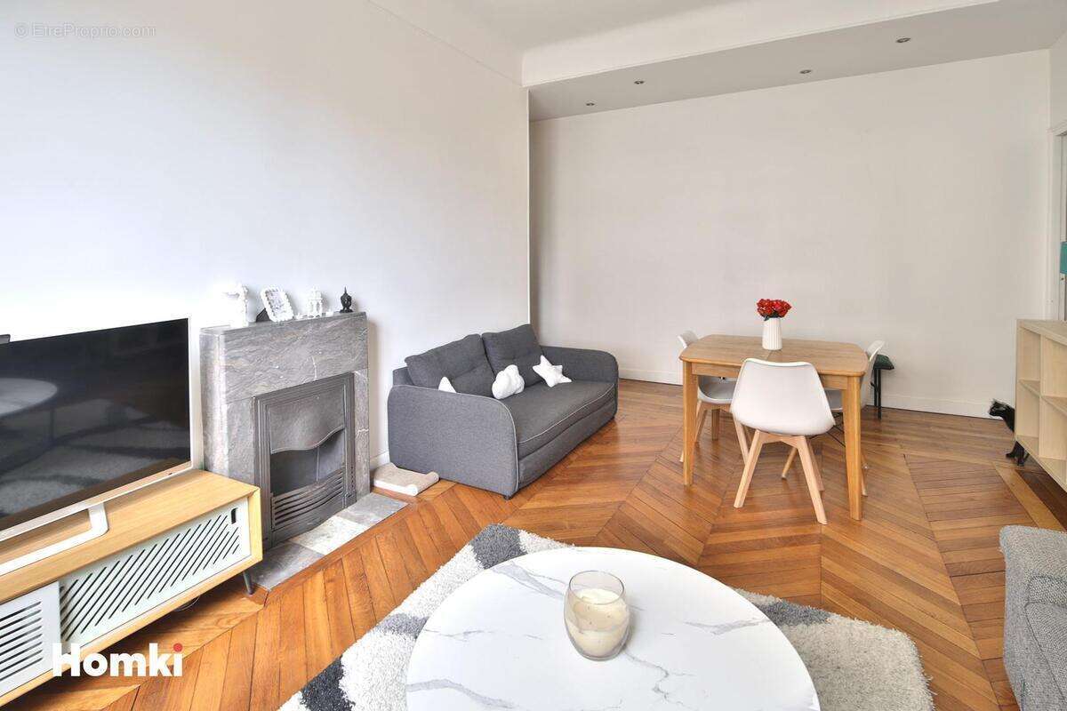 Appartement à LA GARENNE-COLOMBES