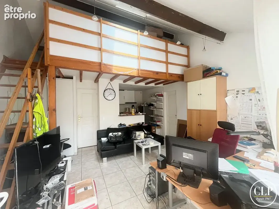 EXCLUSIVITE - T1 avec Mezzanine 39.27m² au sol à 9mn Métro L11 station Montreuil - Hôpital - photo 3