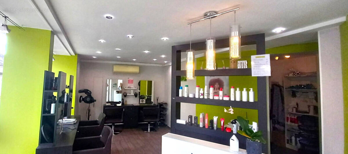 Commerce à CHAMPIGNE