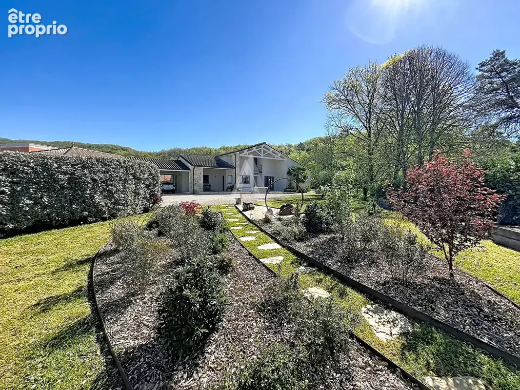 Belle propriété contemporaine - photo 17