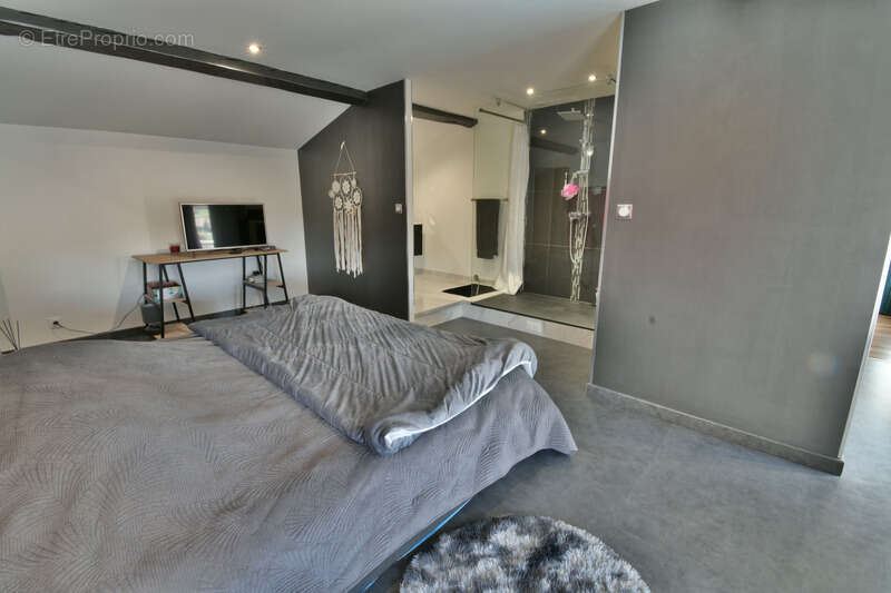 Maison à TONNAY-CHARENTE