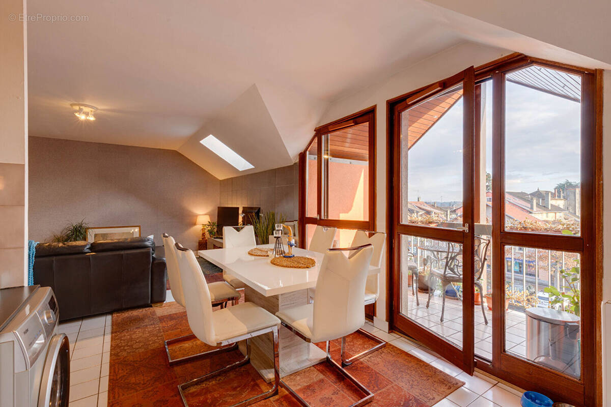 Appartement à DOUVAINE