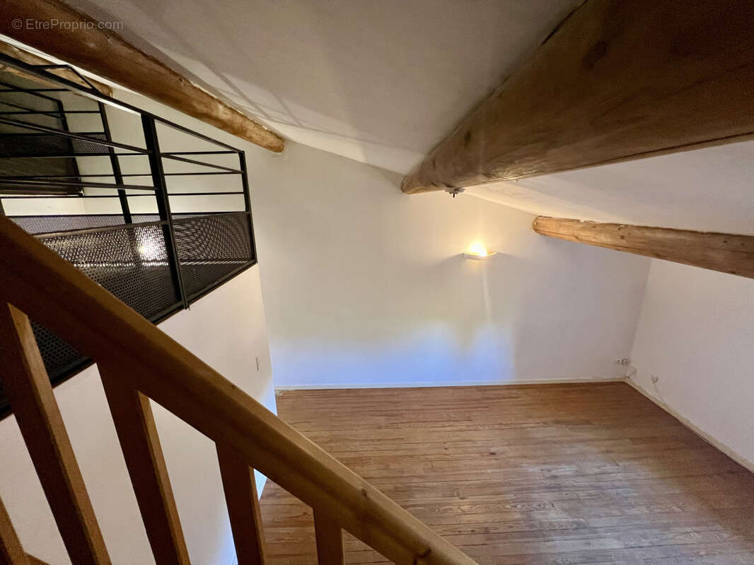 Appartement à VAISON-LA-ROMAINE