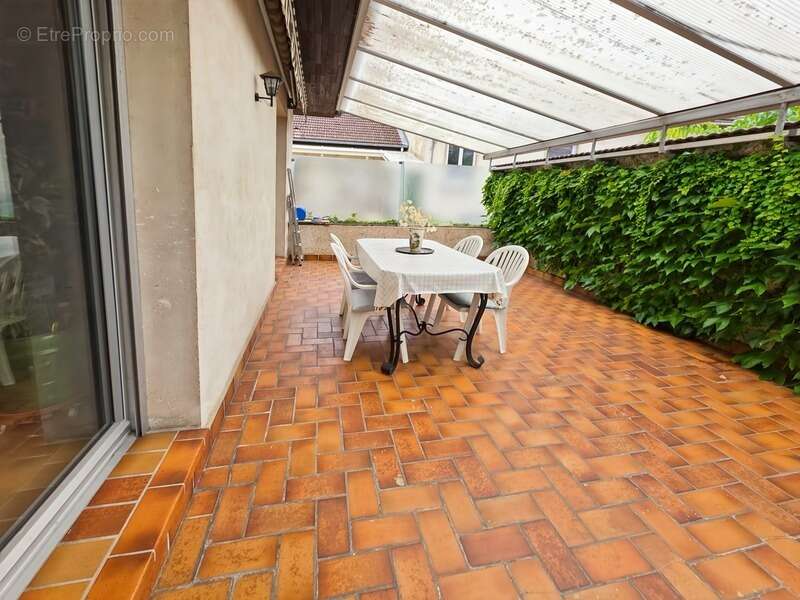 Maison à LONS-LE-SAUNIER