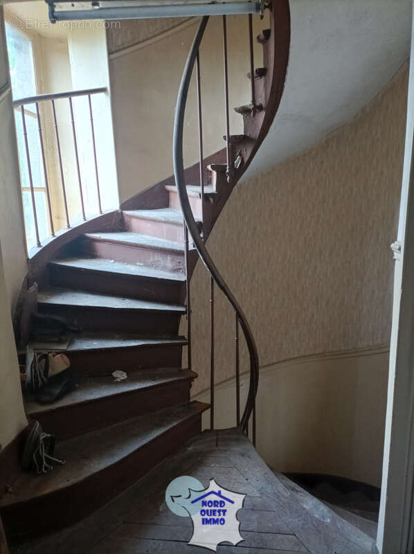 Maison à COUTERNE