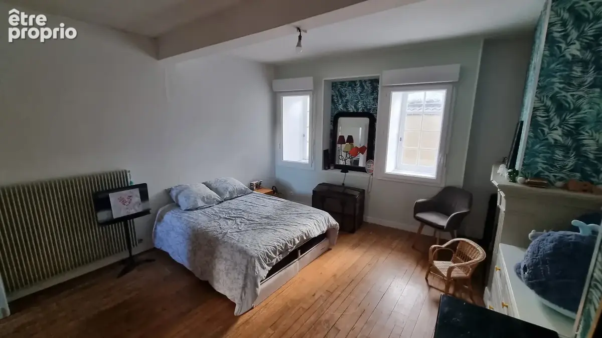 Maison de ville rénovée avec goût   200 m2 au cœur de la cité - photo 8