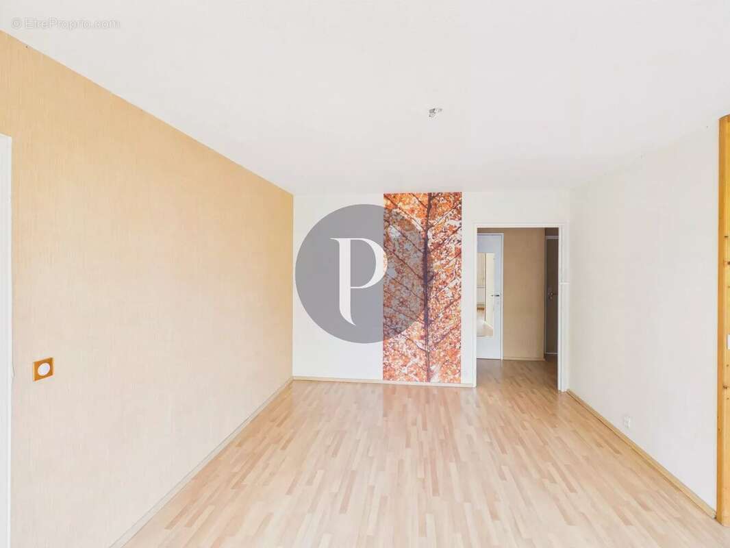 Appartement à VERRIERES-LE-BUISSON